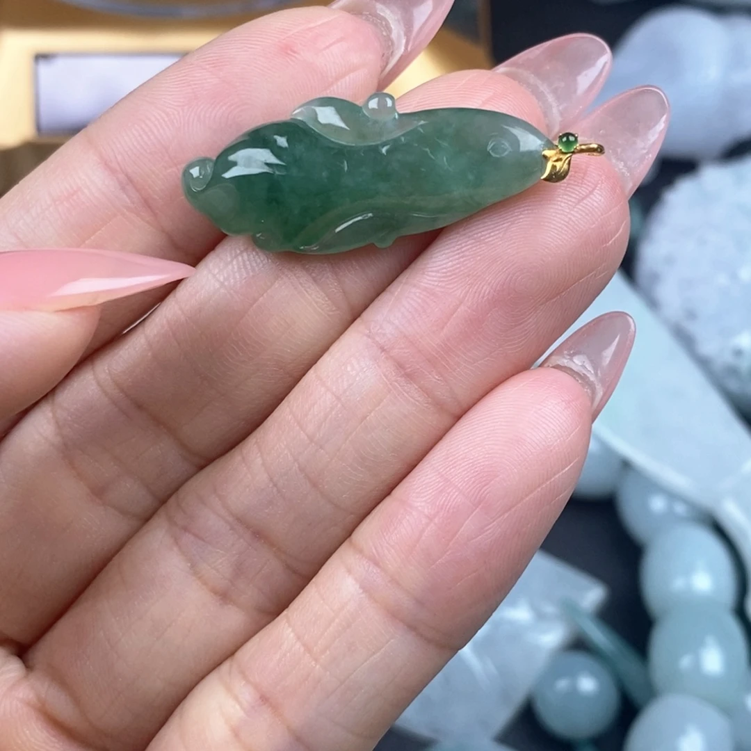 翡翠未镶嵌吊坠(不含链)鱼