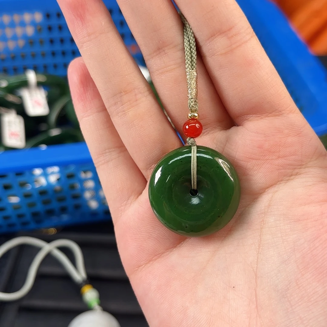 和田玉未镶嵌颈饰碧玉平安扣