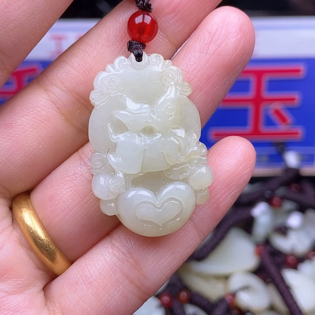 颈饰未镶嵌和田玉