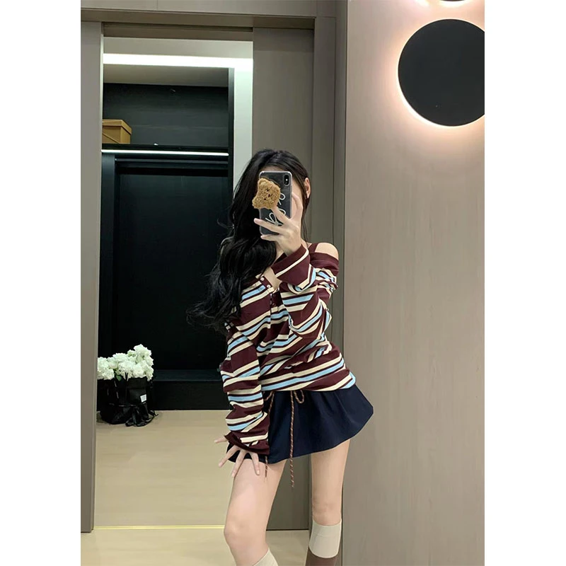 出游服装女穿搭一整套早秋设计感小众斜肩长袖高腰宽松百搭半身裙