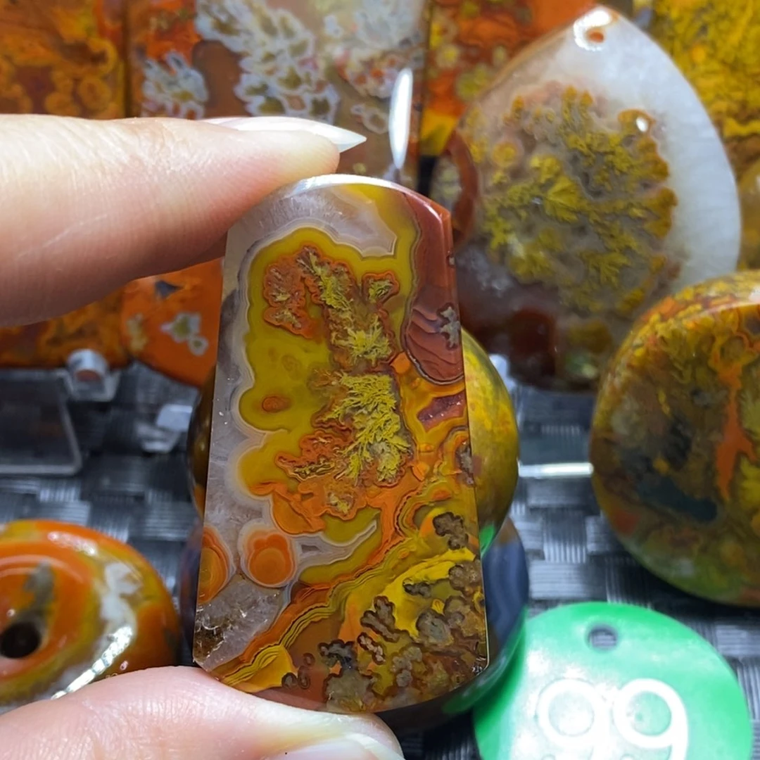 未镶嵌颈饰玛瑙/玉髓落**纷