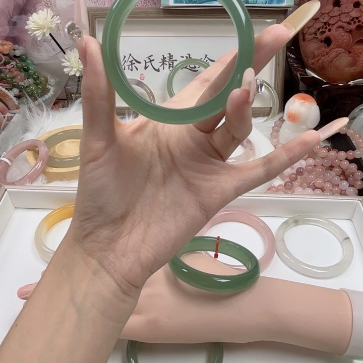 未镶嵌手镯石英质玉巧*力