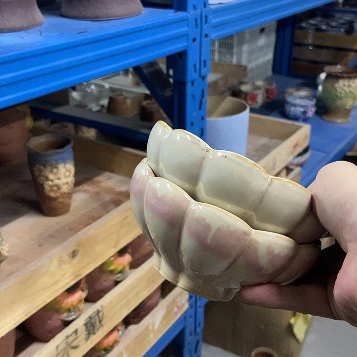 花盆单场满9.9发货13*6瑕疵