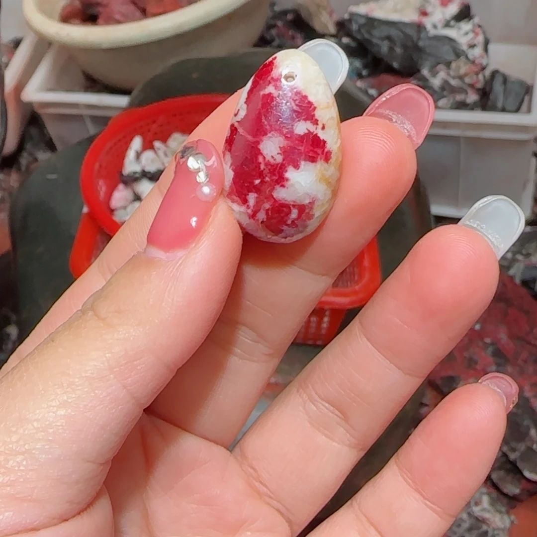 天然辰砂原石吊坠11