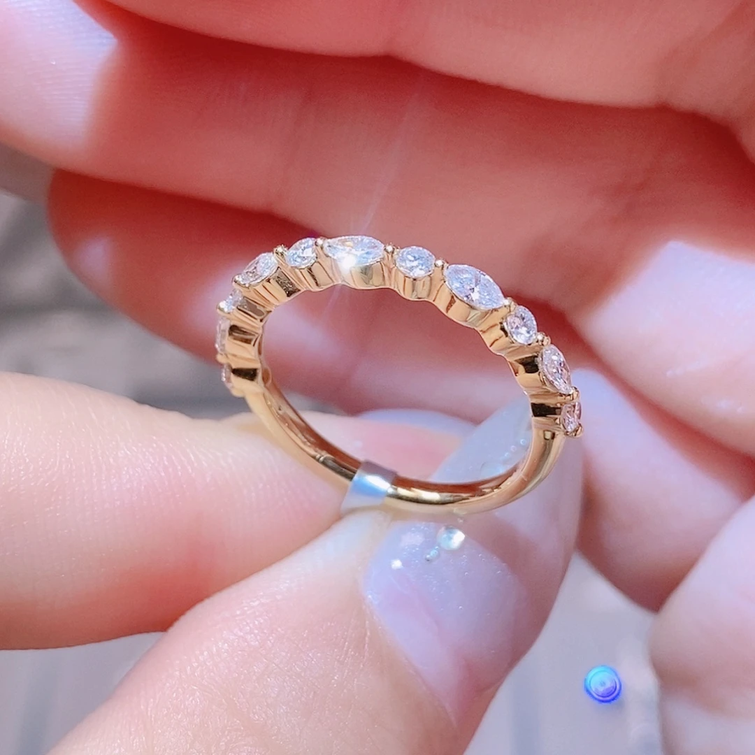 铂Pt950镶嵌实验室培育钻石0.4ct 排戒