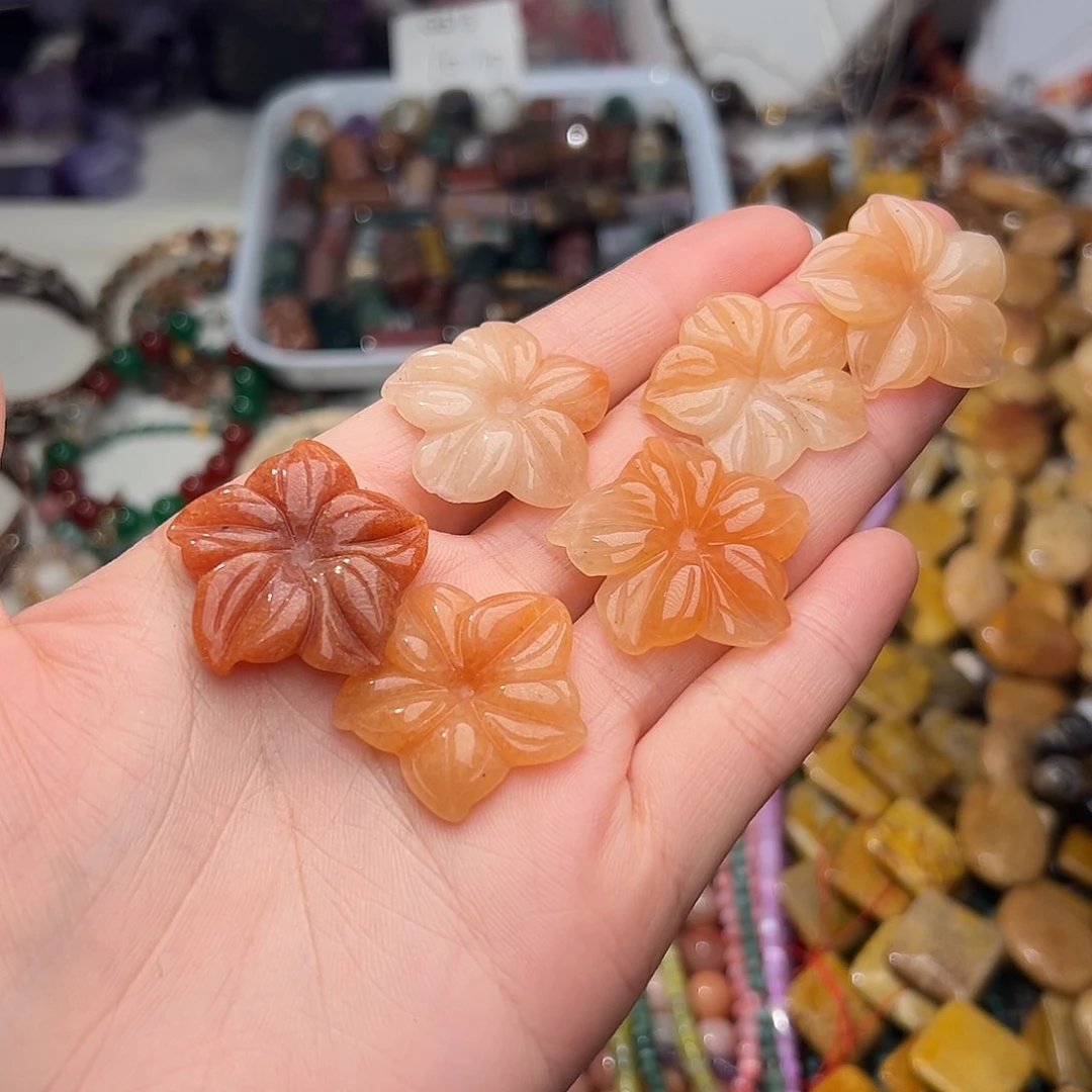 玛瑙/玉髓合金珠宝半成品G666。天然红东陵精雕花花一个