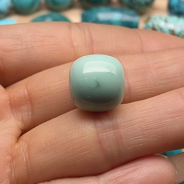 绿松石未镶嵌湖北原矿高瓷无优化绿松石