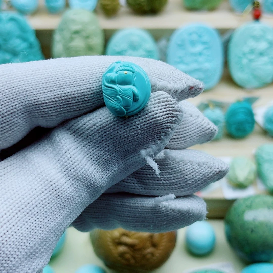 绿松石未镶嵌珠宝奇石