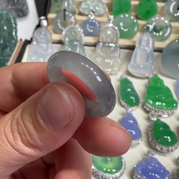 上***心定制翡翠未镶嵌天然缅甸翡翠a货