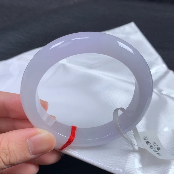 翡翠未镶嵌手镯