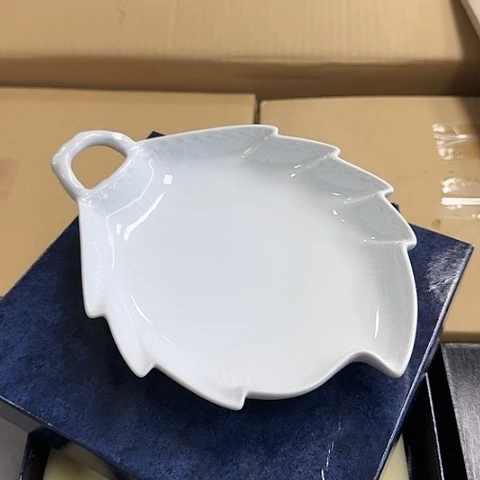 瓷器。瓷器。瓷器。