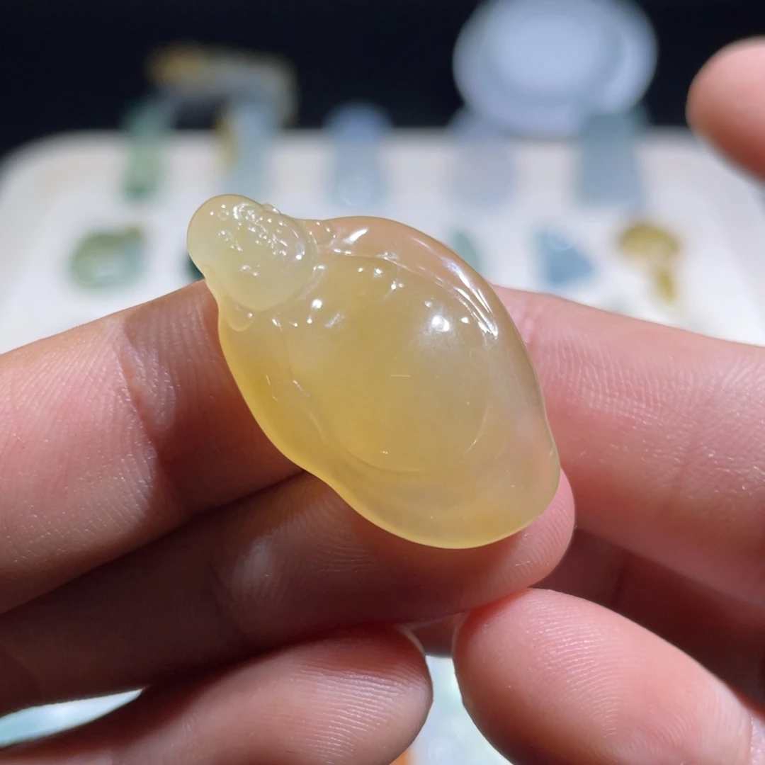 颈饰未镶嵌翡翠逍遥佛