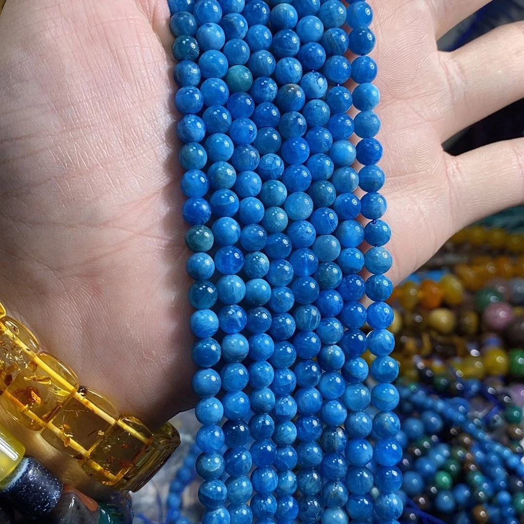 石英质玉未镶嵌，高品天然蓝磷辉6mm一条，