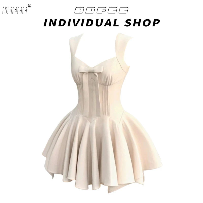 法式千金风蝴蝶结吊带连衣裙子女夏季高级感收腰气质杏色百褶短裙