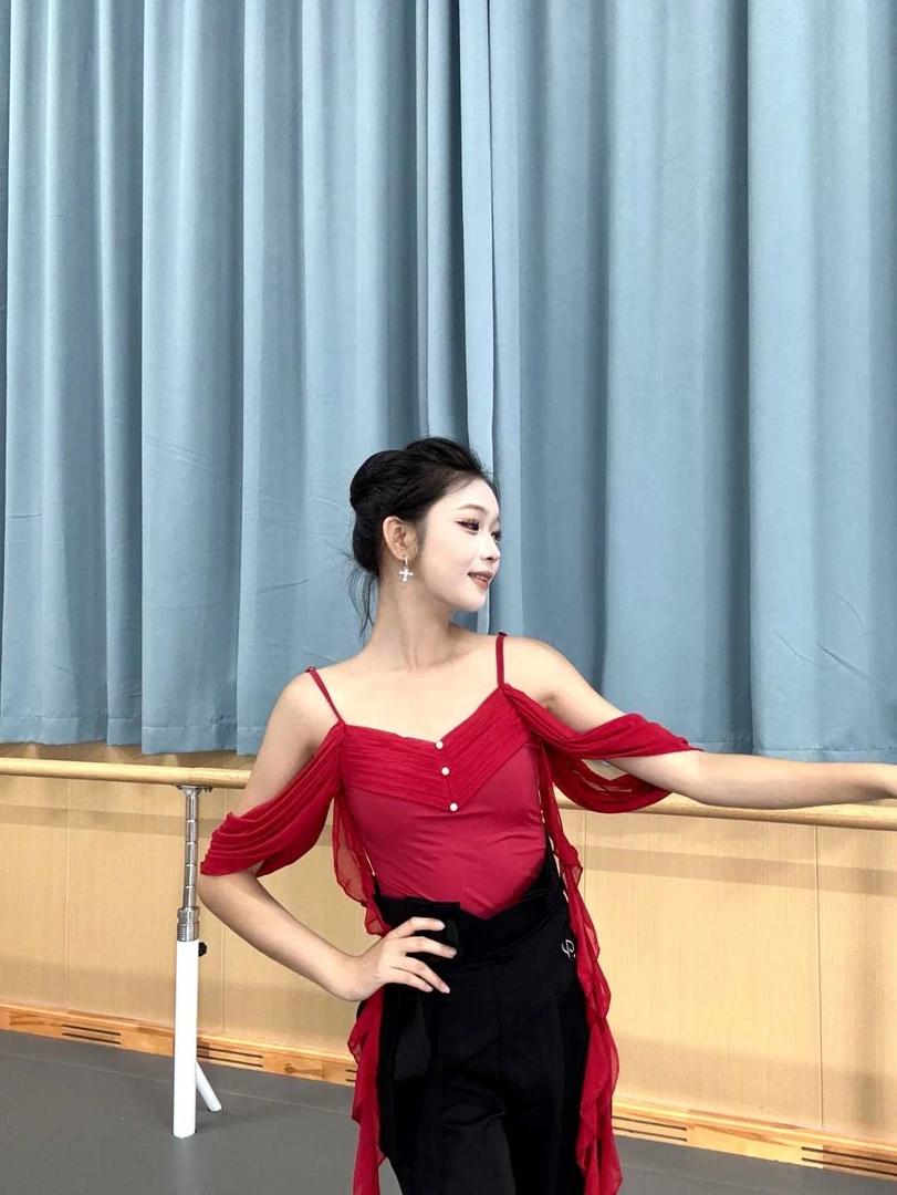 蝴蝶结纯色半开领短袖常规V领T恤不规则修身纯跳舞洋气上衣JNY010