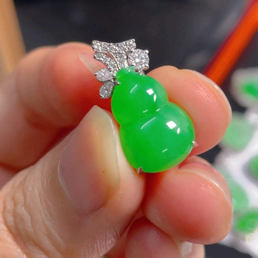 翡翠18K金镶嵌吊坠(不含链)