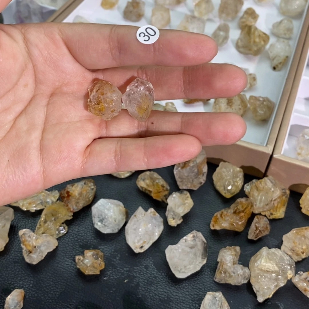 珠宝半成品未镶嵌水晶