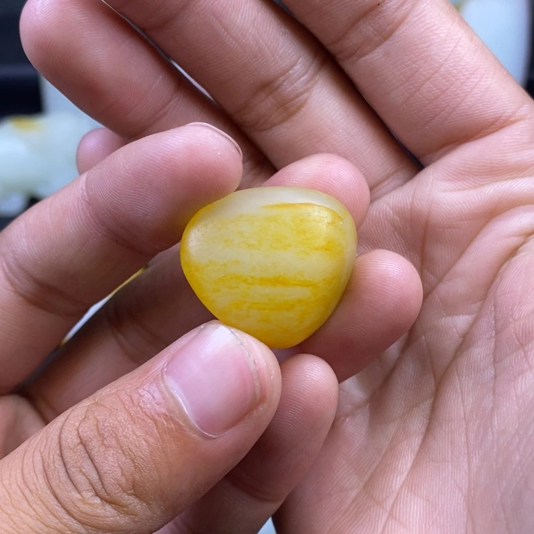未镶嵌吊坠定制和田玉阿****心