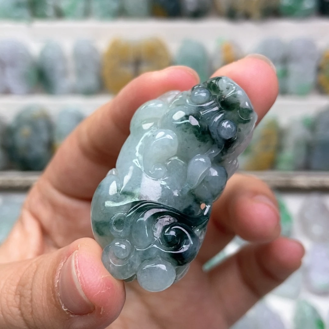 翡翠未镶嵌吊坠(赠链)