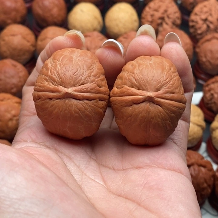 ，***核桃精品文玩核桃手捻元宝