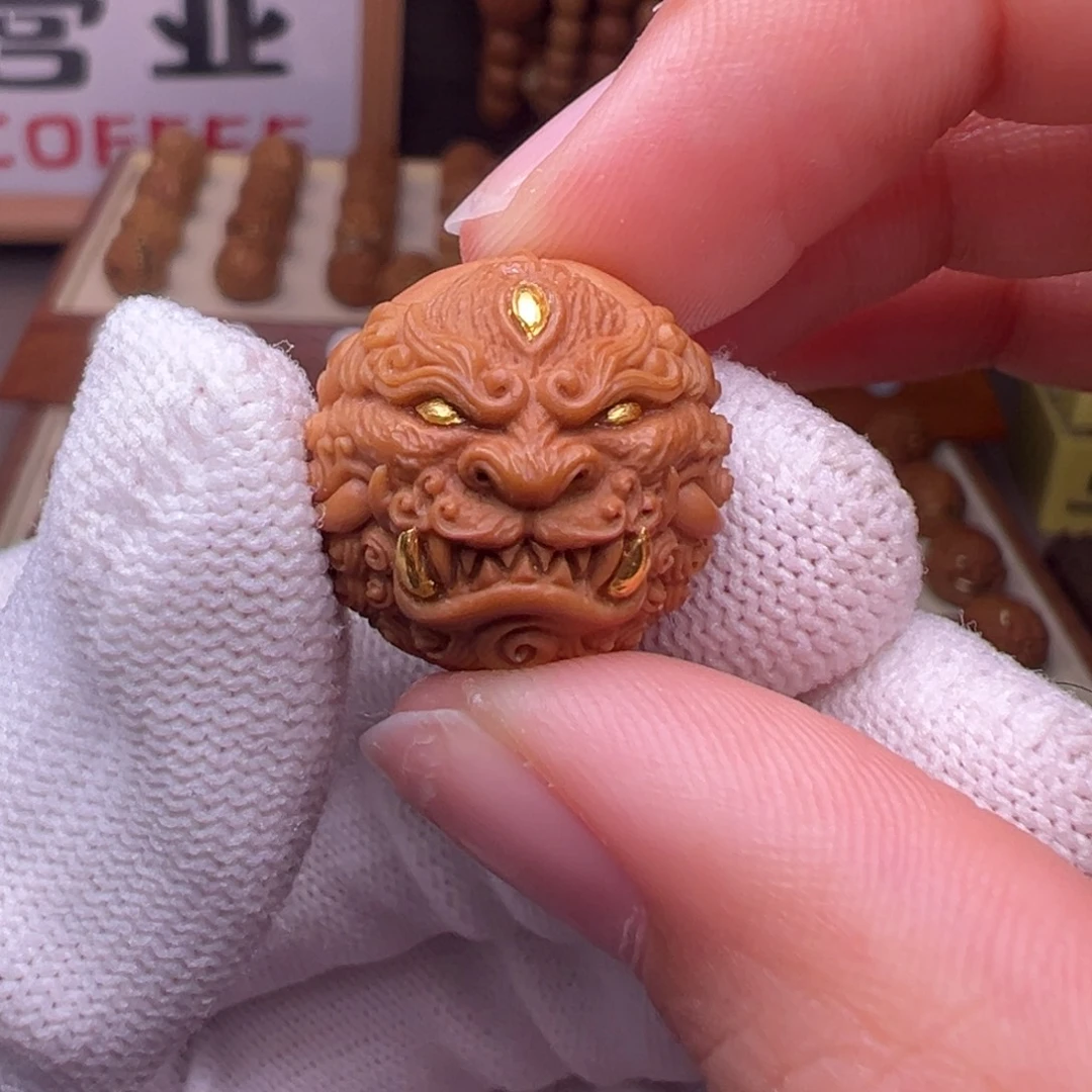 把件猴头核桃精修镶嵌金全品有正常封口线