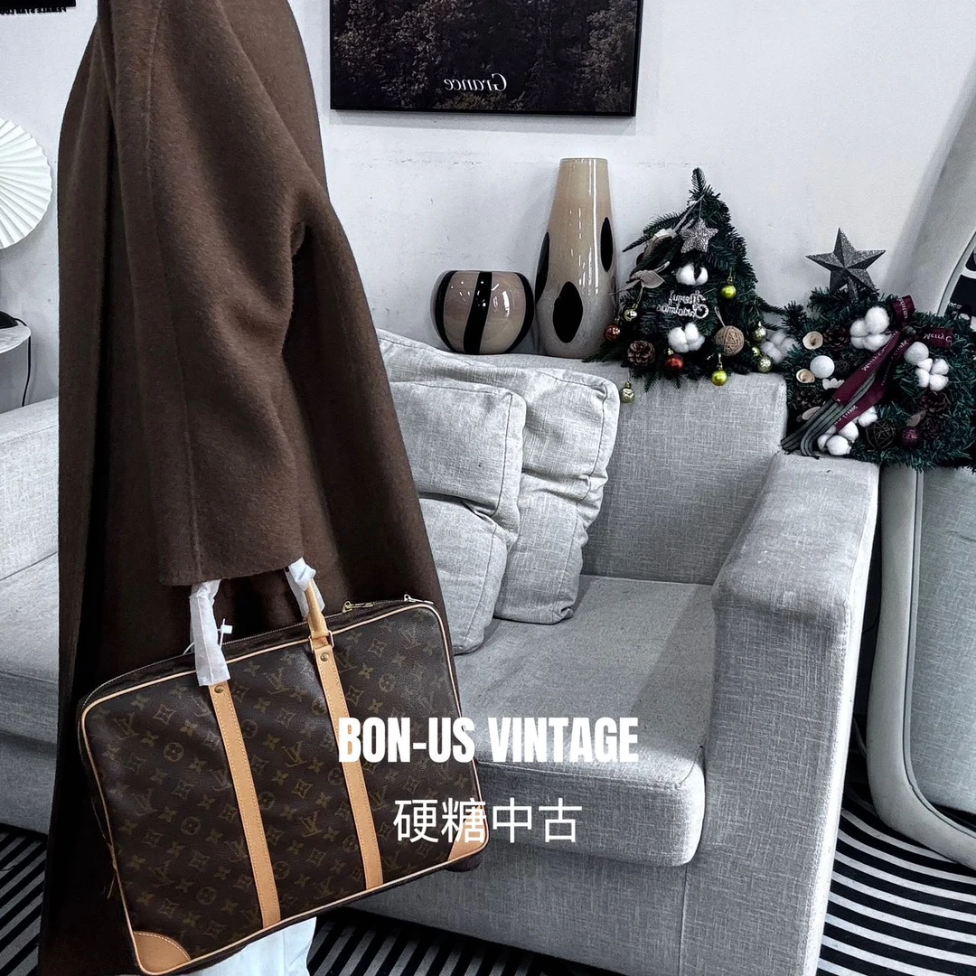 95新 LouisVuitton/路易威登 8613240/公文电脑包配皮换新