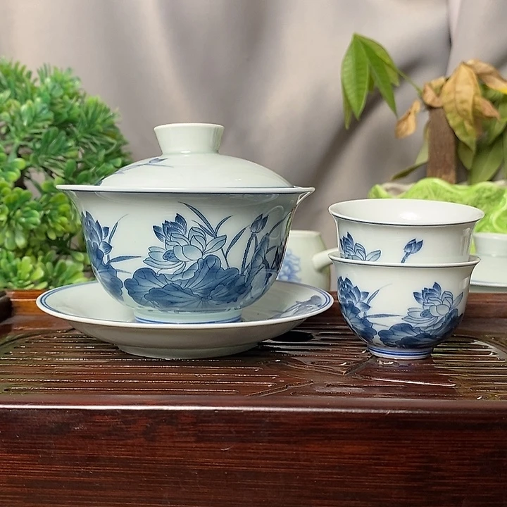 200ml复古荷花盖碗送两个杯子