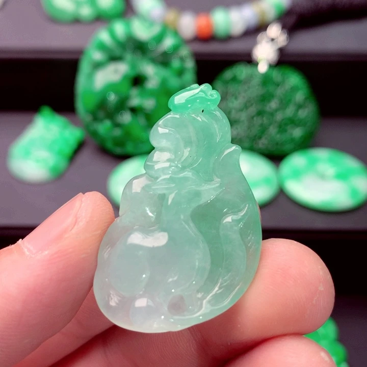 翡翠未镶嵌吊坠(不含链)