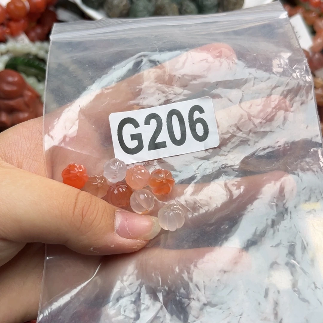 南红玛瑙未镶嵌珠宝奇石