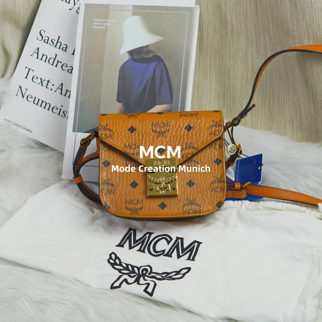 95新 MCM 干邑色马蹄/YB03720108/0108