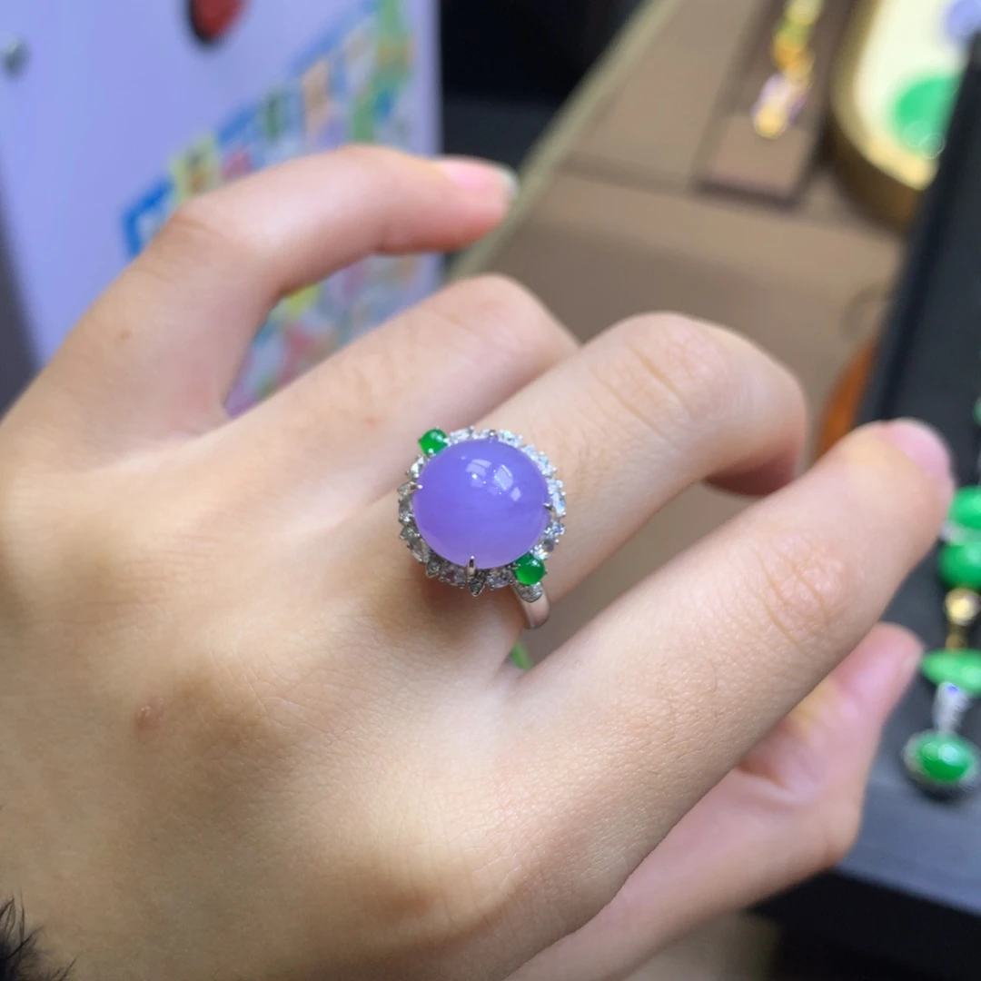 翡翠18K金镶嵌颈饰翡翠