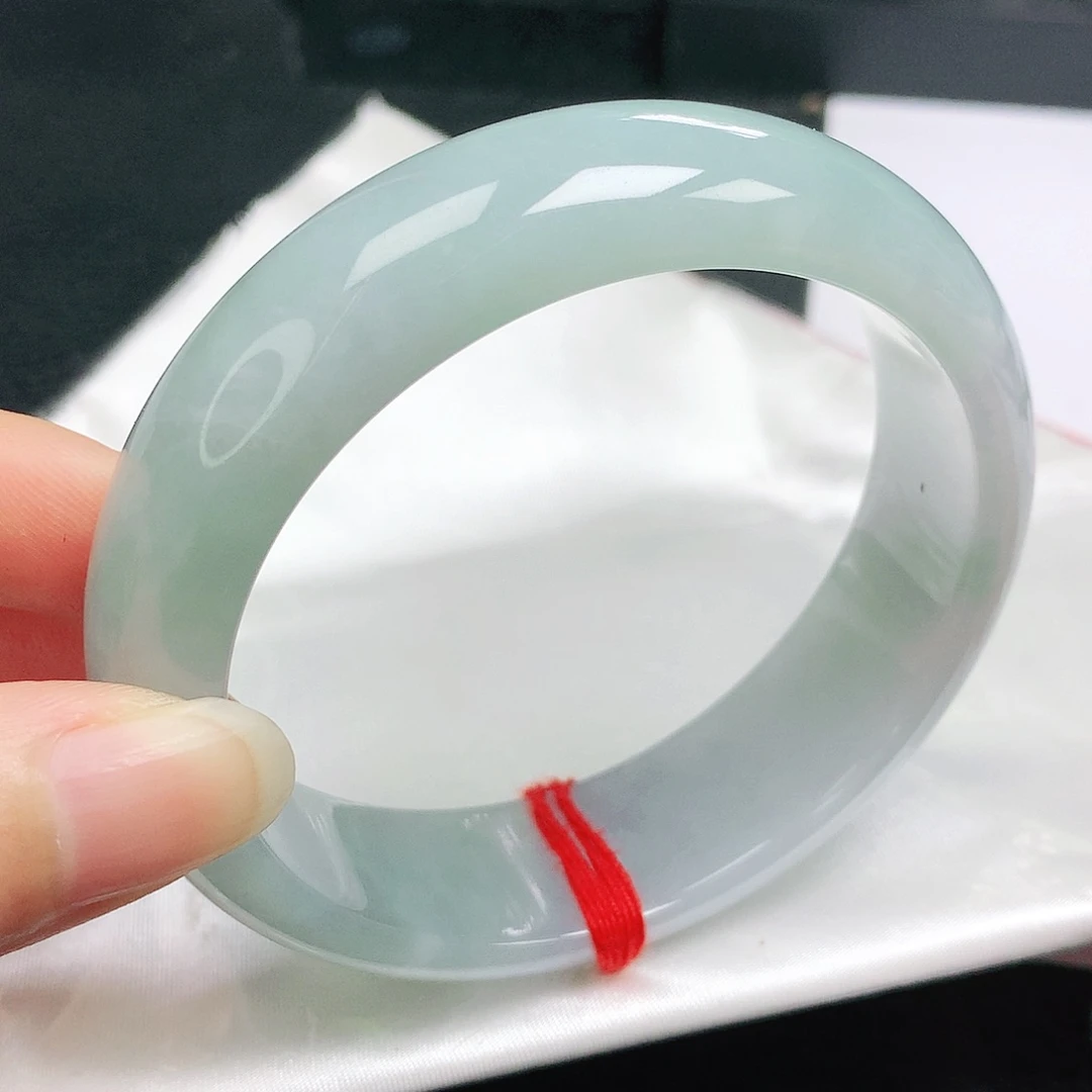翡翠手镯未镶嵌正