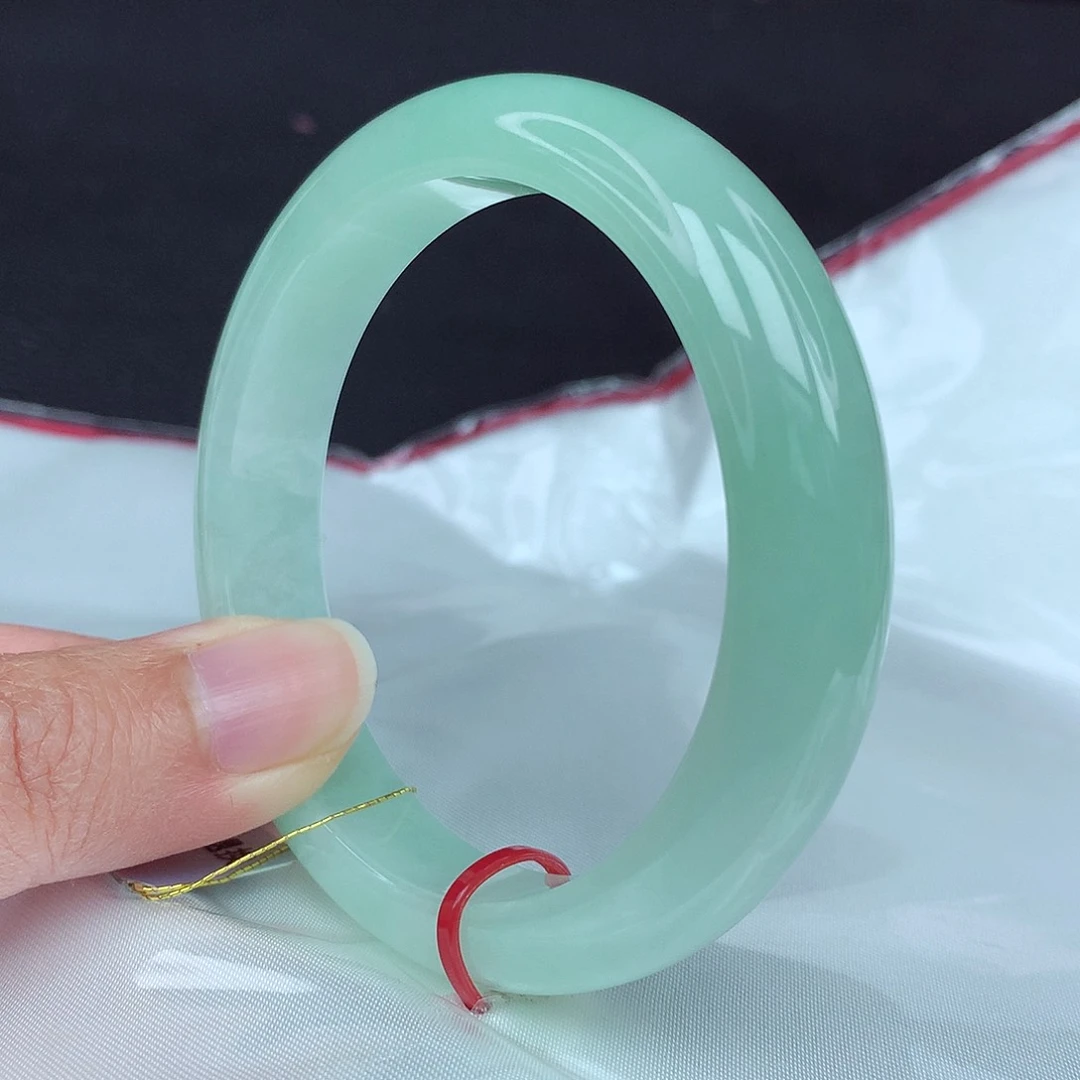 翡翠手镯未镶嵌54圈3244