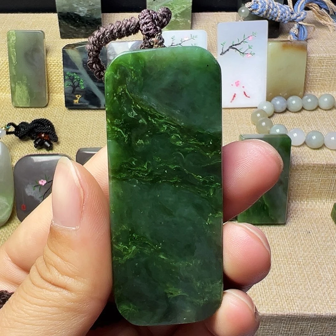 和田玉（碧玉）颈饰未镶嵌