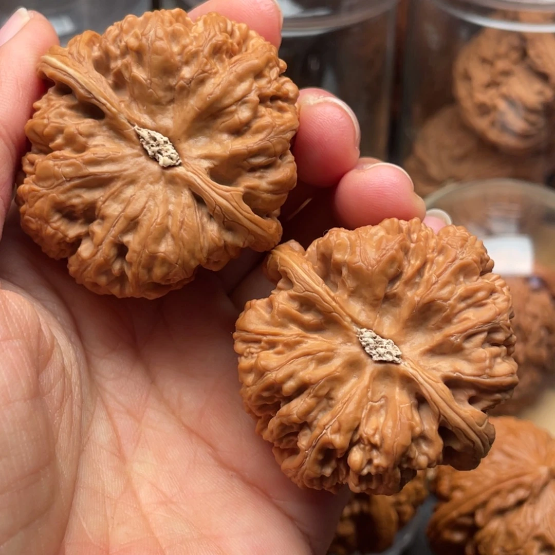 和***贵猴头核桃吊坠大粗筋