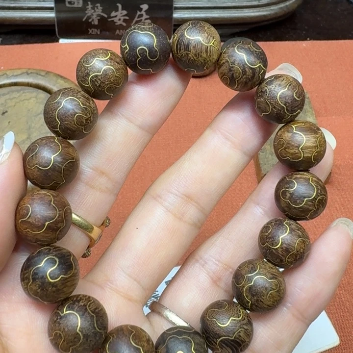 大叶紫檀（黑酸枝木类）