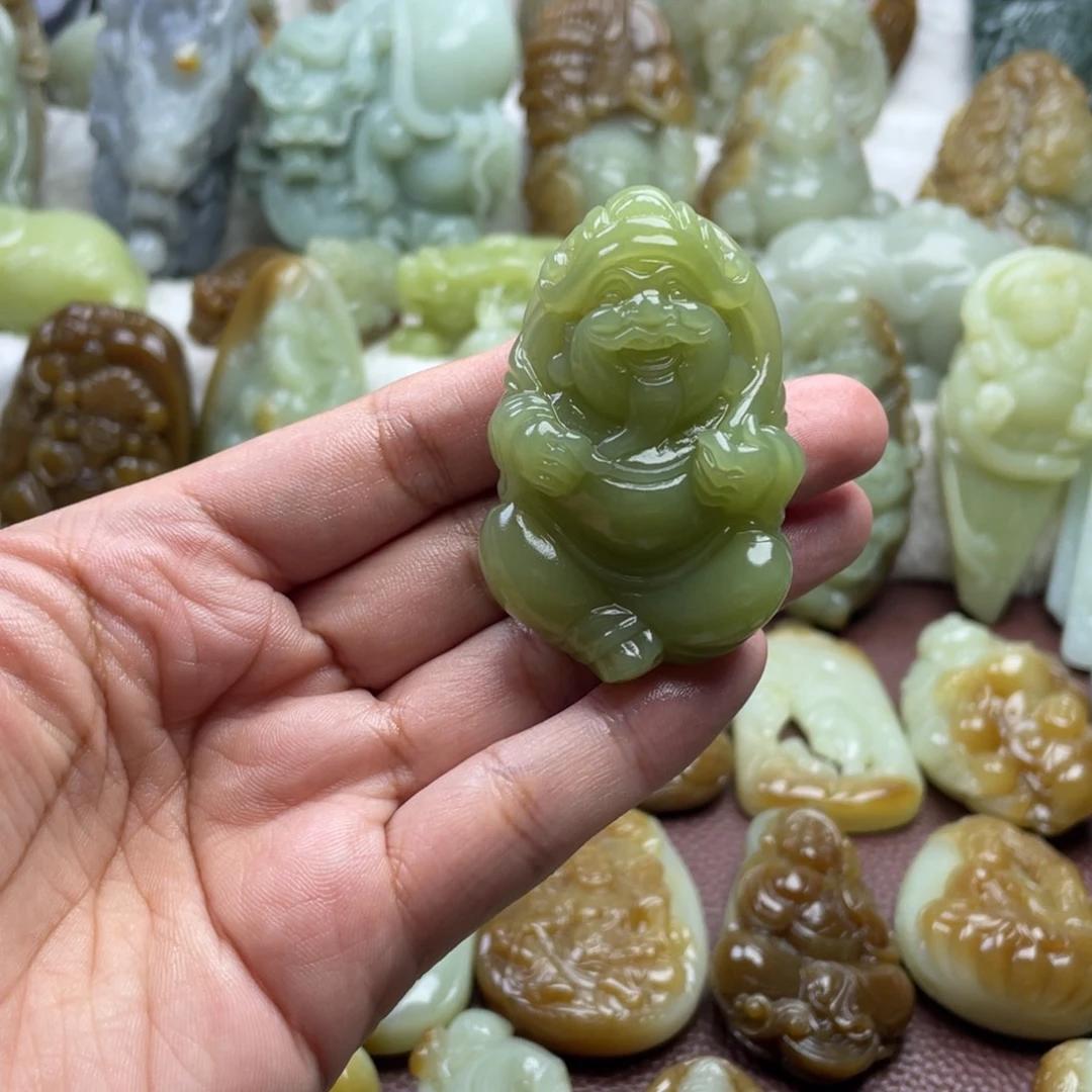 颈饰未镶嵌和田玉