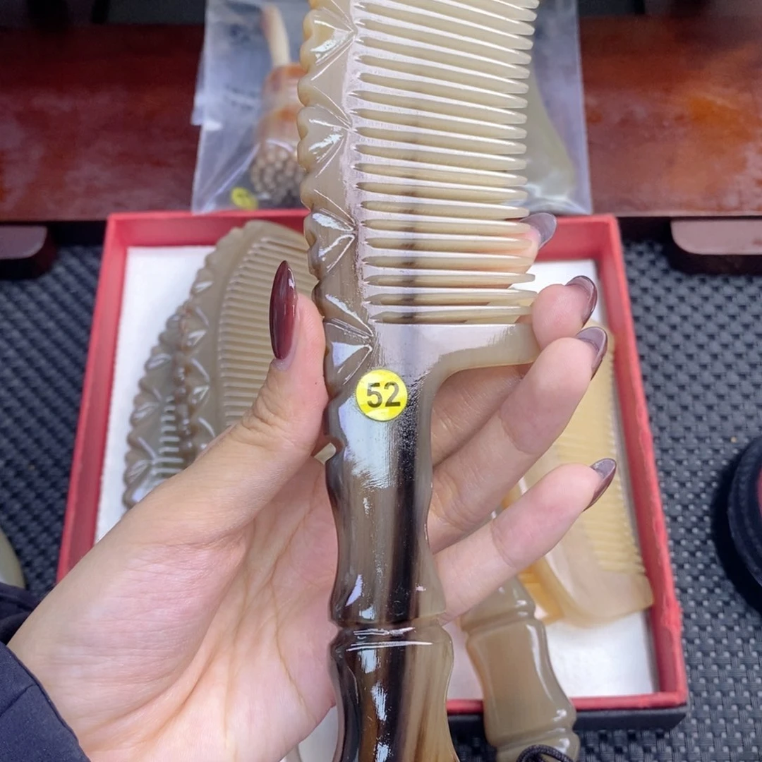 纯手工制作纯牛角梳子✨**?
