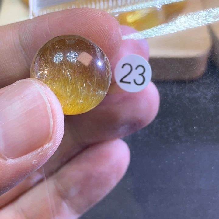 未镶嵌颈饰水晶朝*