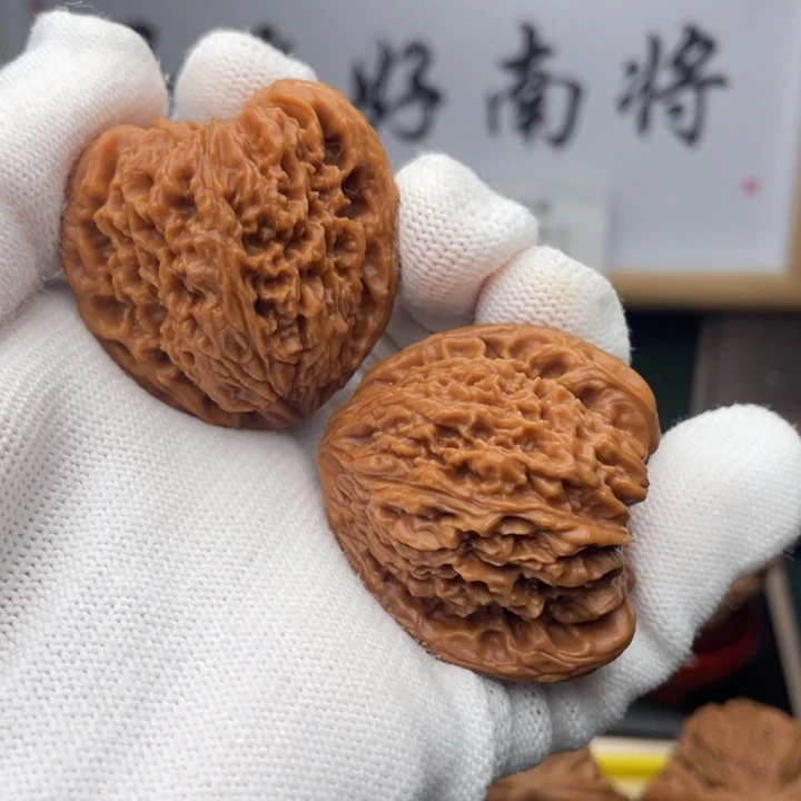 文玩核桃吊坠403739尺奥迪天使