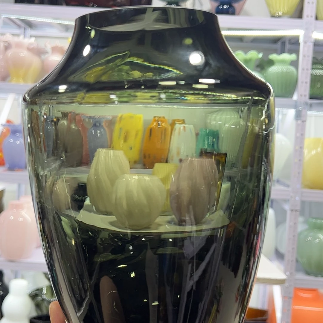 灰色微瑕花瓶06789997