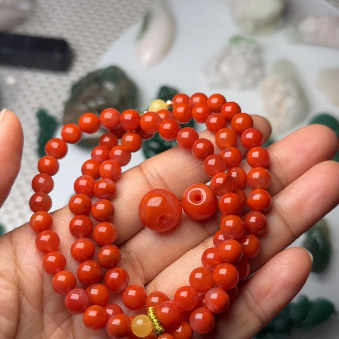 南红玛瑙未镶嵌手链南红玛瑙手链，两颗珠子为赠品