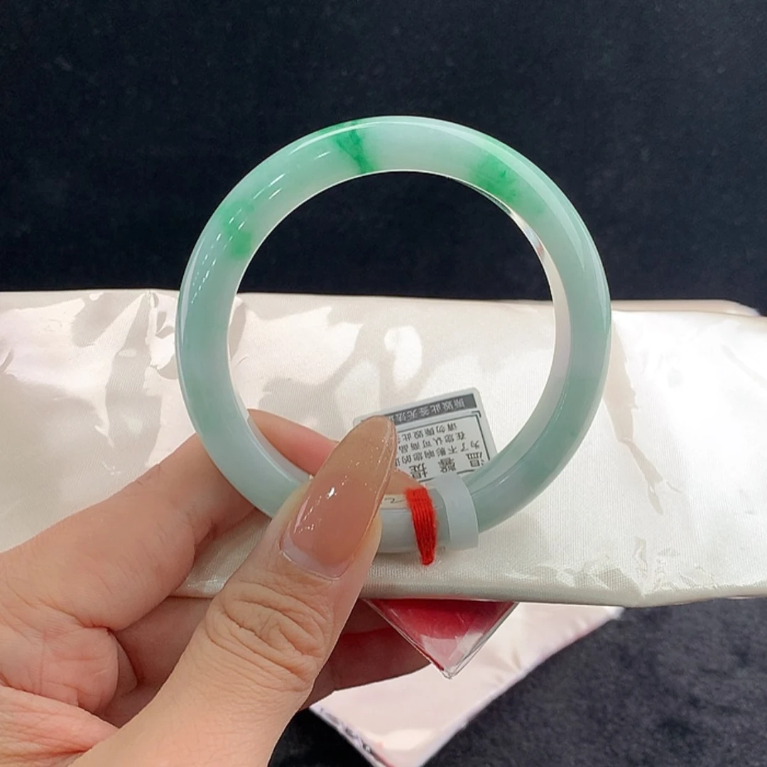 【闪购商品】未镶嵌手镯翡翠正57