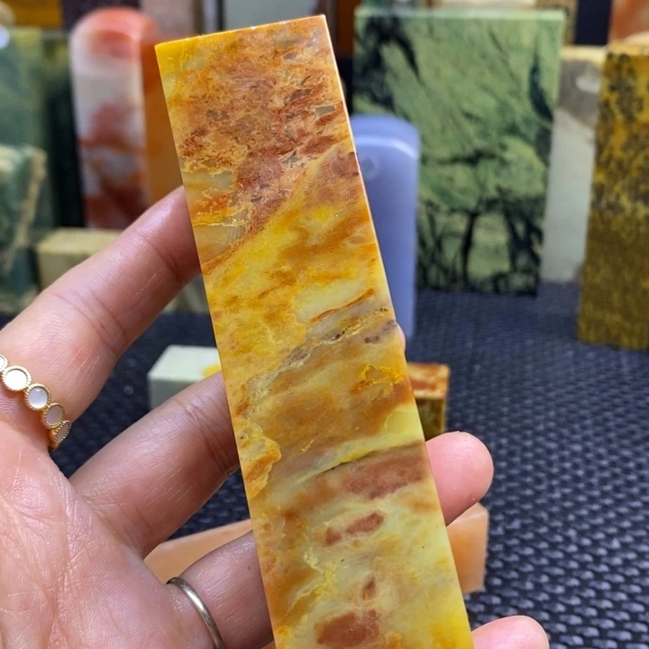广东石金*子青田石印章石