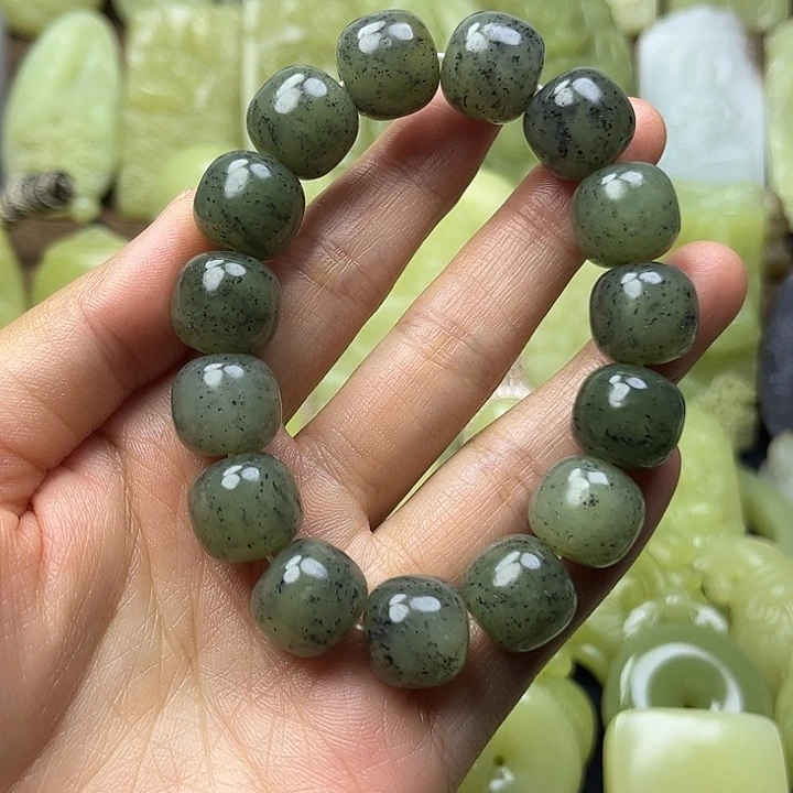 和田玉未镶嵌手串