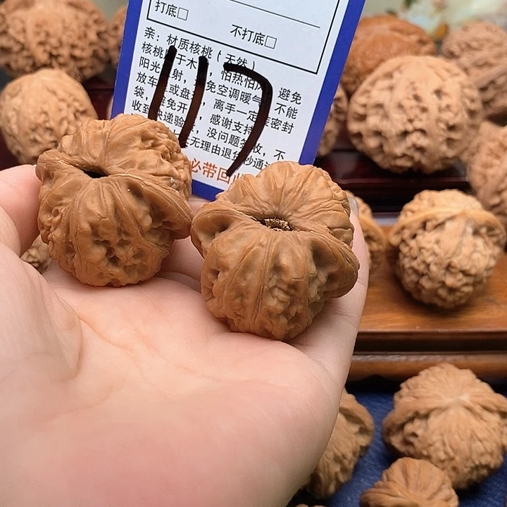 桃核吊坠元宝狮子头42