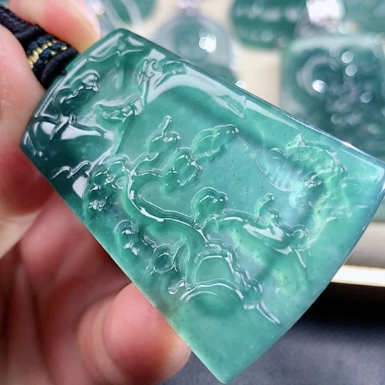 【闪购商品】翡翠颈饰未镶嵌天然翡翠