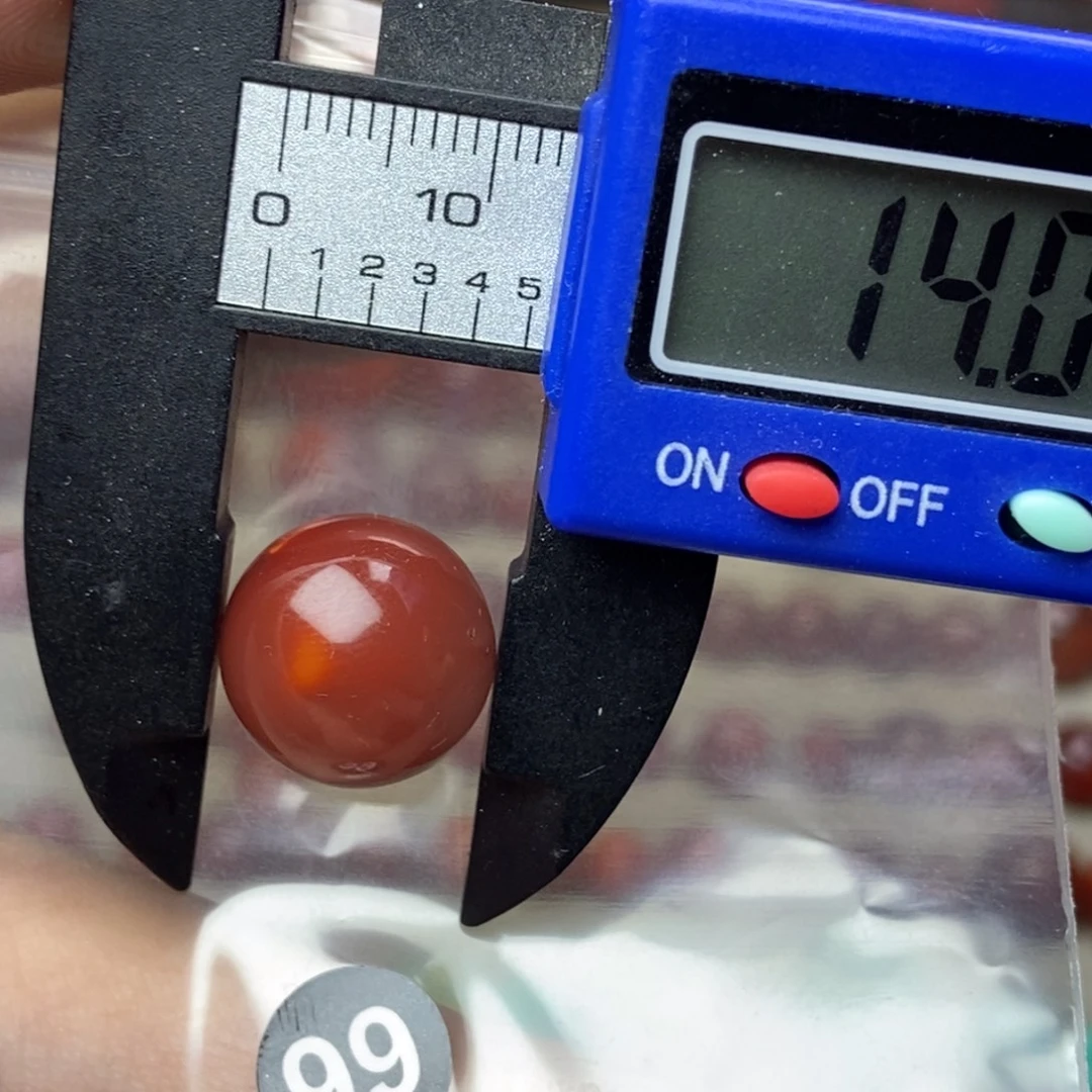 南红玛瑙未镶嵌南红玛瑙有瑕疵