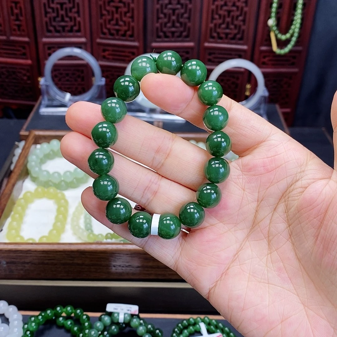 和田玉手串未镶嵌碧玉11.7