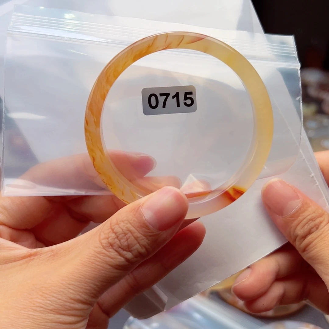 玛瑙/玉髓手镯未镶嵌路**.